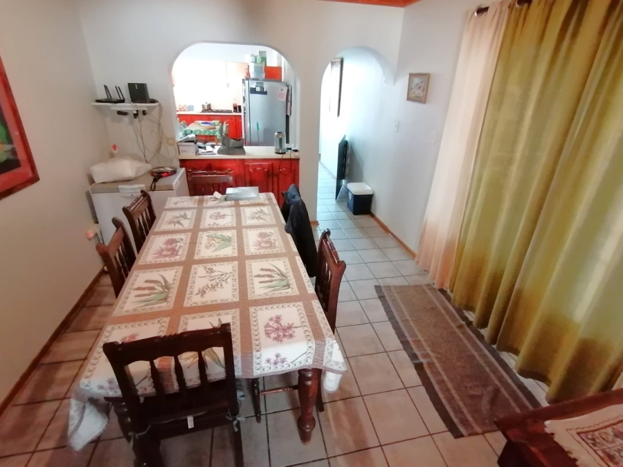 5 Bedroom Property for Sale in Pellissier Free State